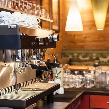 Отель Alpenhotel Tirolerhof