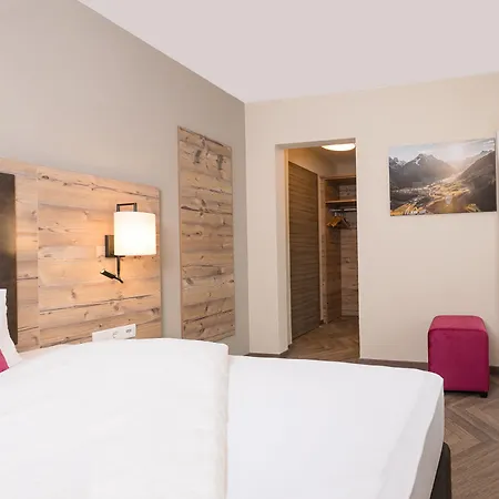 Alpenhotel Tirolerhof Hotel 4*