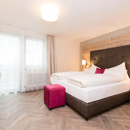 호텔 Alpenhotel Tirolerhof 플메스