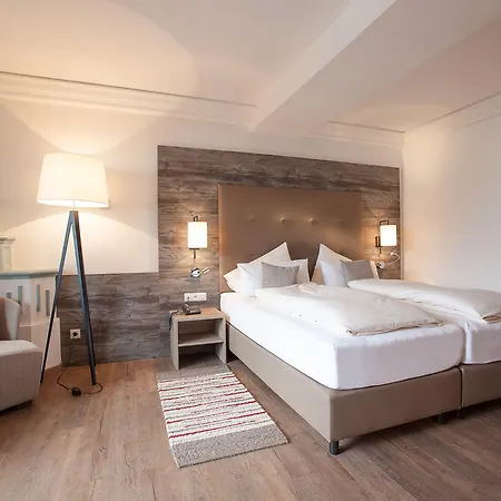 Отель Alpenhotel Tirolerhof 4*