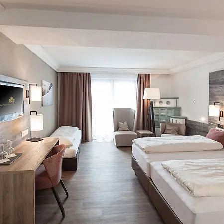 Отель Alpenhotel Tirolerhof 4*