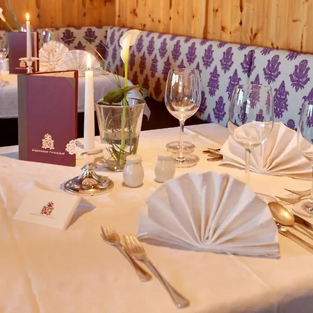 Отель Alpenhotel Tirolerhof 4*