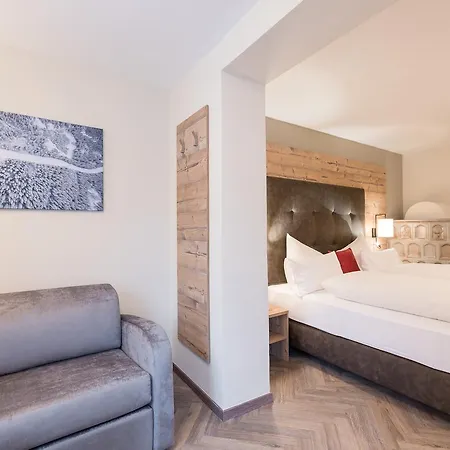 Alpenhotel Tirolerhof Фульпмес