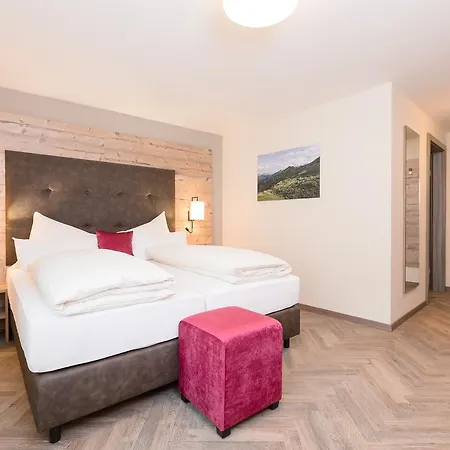 Alpenhotel Tirolerhof Отель 4*