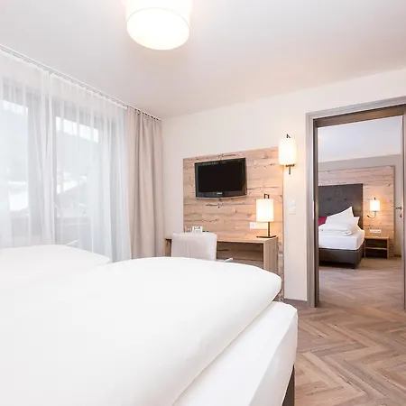 Alpenhotel Tirolerhof 4*