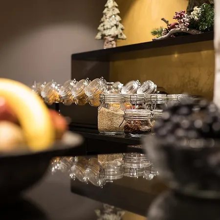 Отель Alpenhotel Tirolerhof 4*