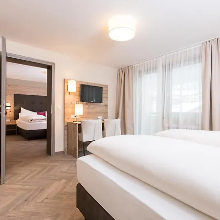 Alpenhotel Tirolerhof Отель