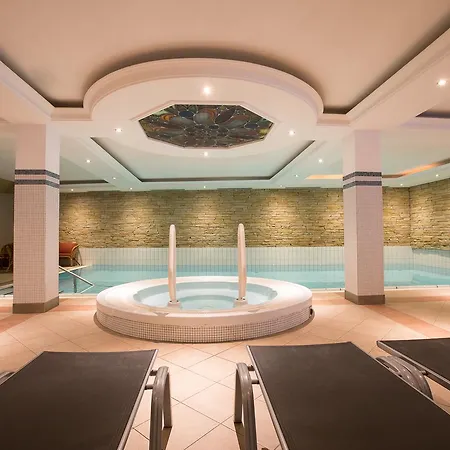 호텔 Alpenhotel Tirolerhof 4*
