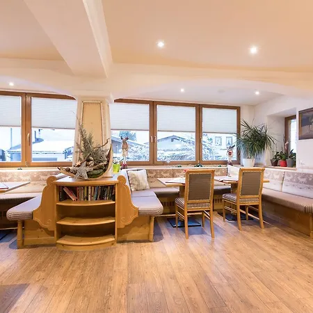 Alpenhotel Tirolerhof Hotel