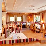 Alpenhotel Tirolerhof Hotel 4*