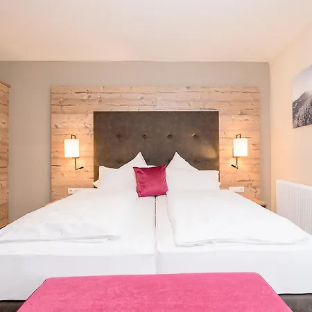 アルペンホテル チレルホフ ホテル