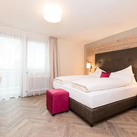 Hotel Alpenhotel Tirolerhof 4*